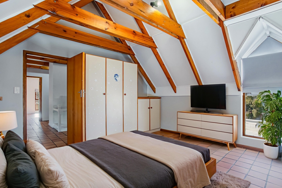 4 Bedroom Property for Sale in Hoog En Droog Western Cape